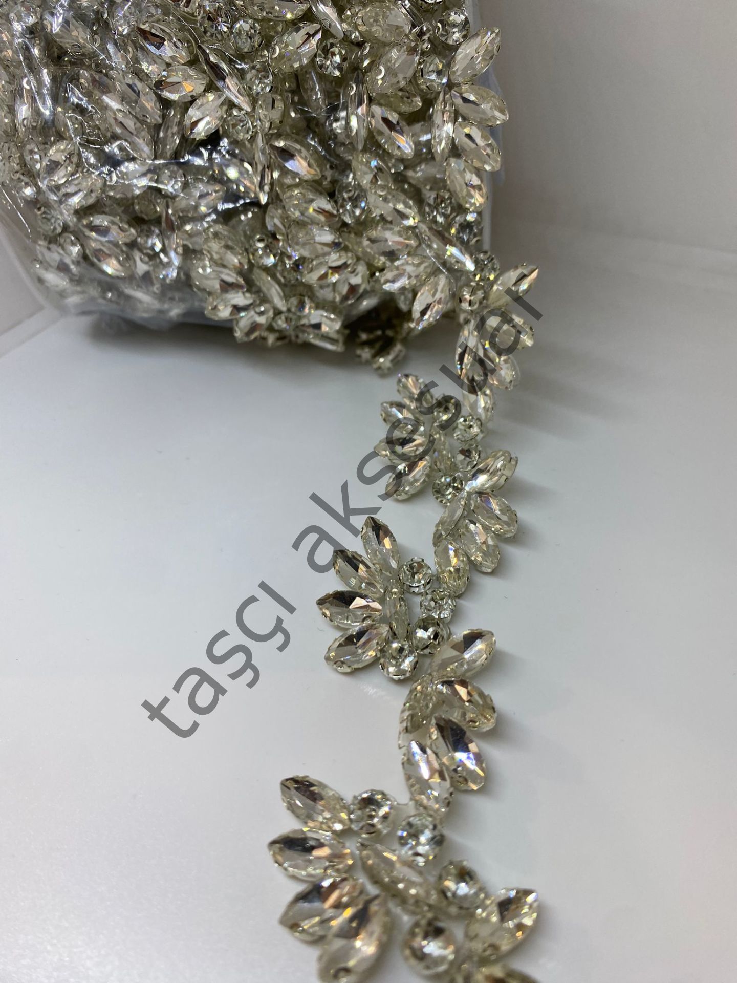 ÜTÜ  İLE YAPIŞTIRMA ŞERİTLER 1mt. xf-435