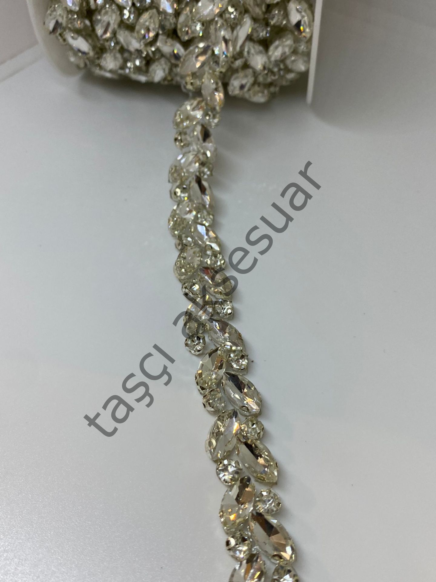 ÜTÜ  İLE YAPIŞTIRMA ŞERİTLER 1mt. xf-423