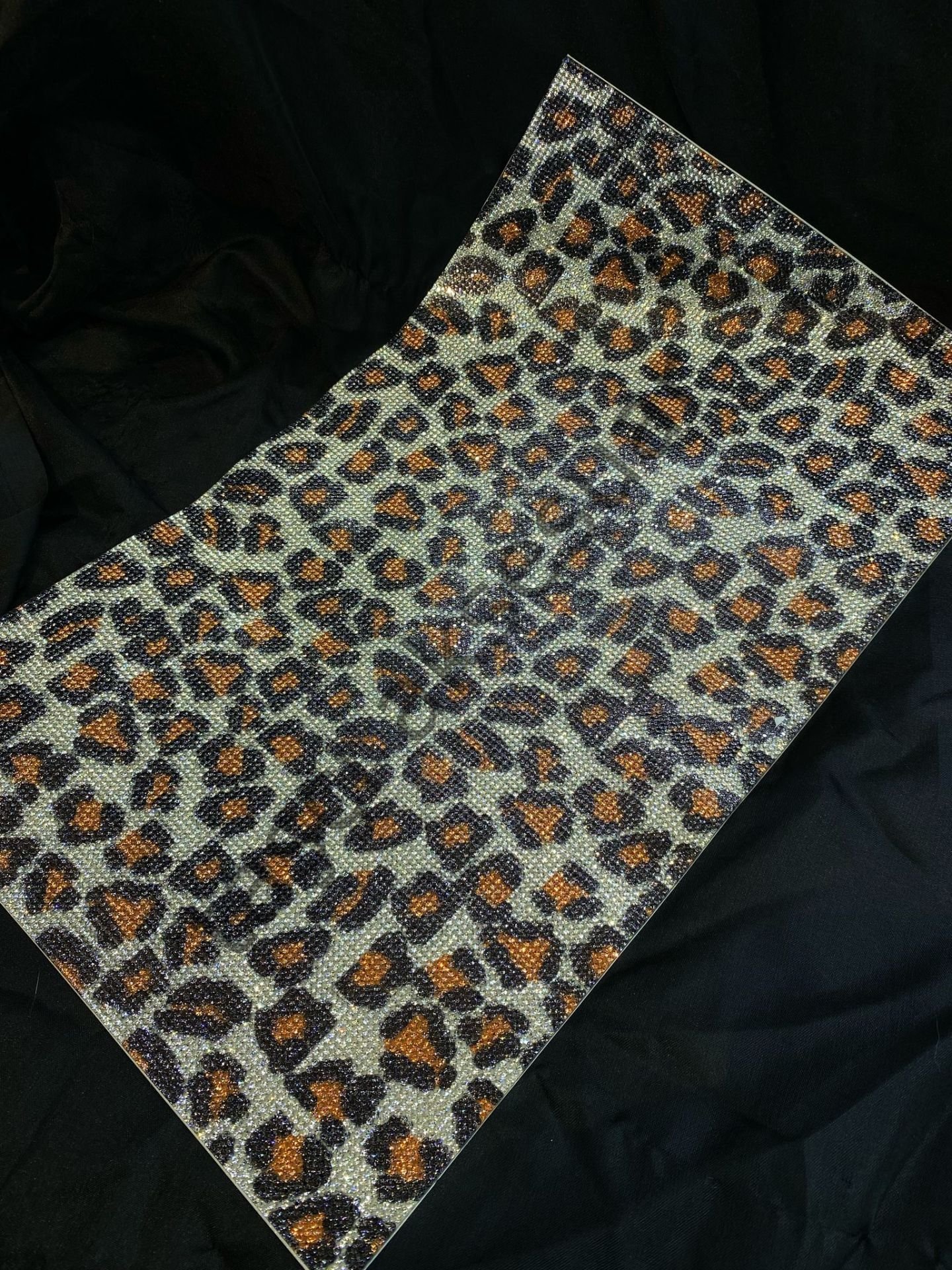 Taşlı Kristal Plaka Leopar