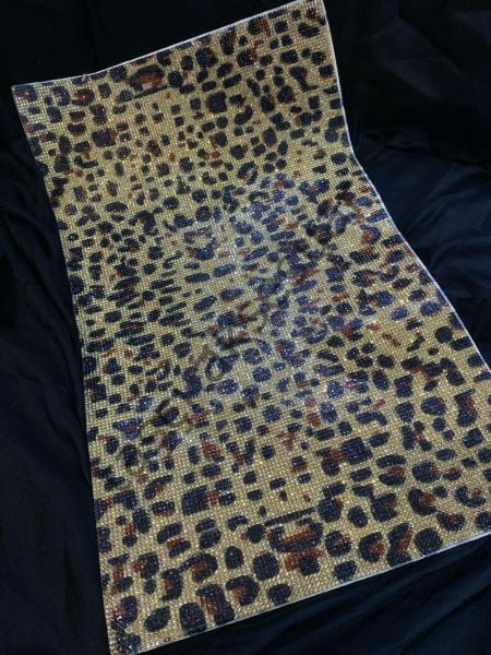 Taşlı Kristal Plaka Leopar Pati