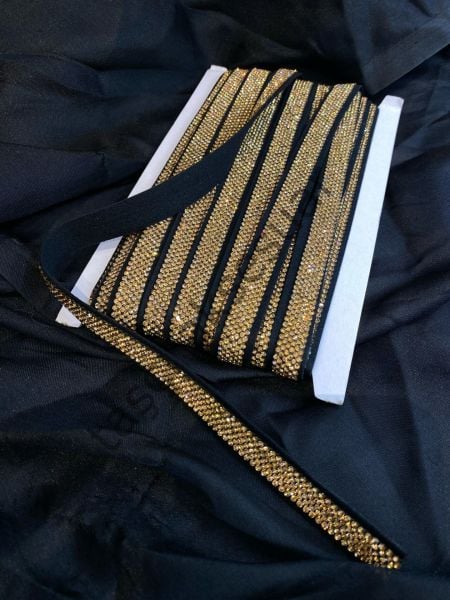 1.5CM GENİŞ KRİSTAL TAŞLI ŞERİT 1mt.