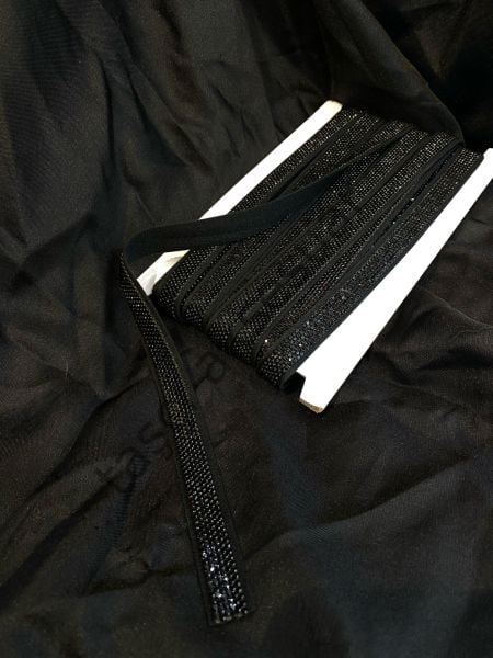 1.5CM GENİŞ KRİSTAL TAŞLI ŞERİT 1mt.